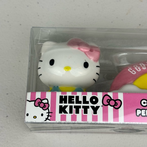 Hello Kitty Colorful Salt‎ & Pepper Shaker Set NWT - Picture 12 of 14